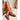 Sandalias planas Pink Desert marrones cruzadas en ante, vistas de perfil con hebilla dorada. - © Calzados Modesto®