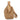 Bolso de mano PINK DESERT de rafia camel con asa de piel y cierre de madera - © Calzados Modesto®