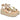 Detalle frontal sandalia Pink Desert 6026 en oro, tiras cruzadas y adorno dorado - © Calzados Modesto®