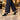 Pink Desert 3299 Zueco Negro para Mujer — modelo IA © Calzados Modesto®